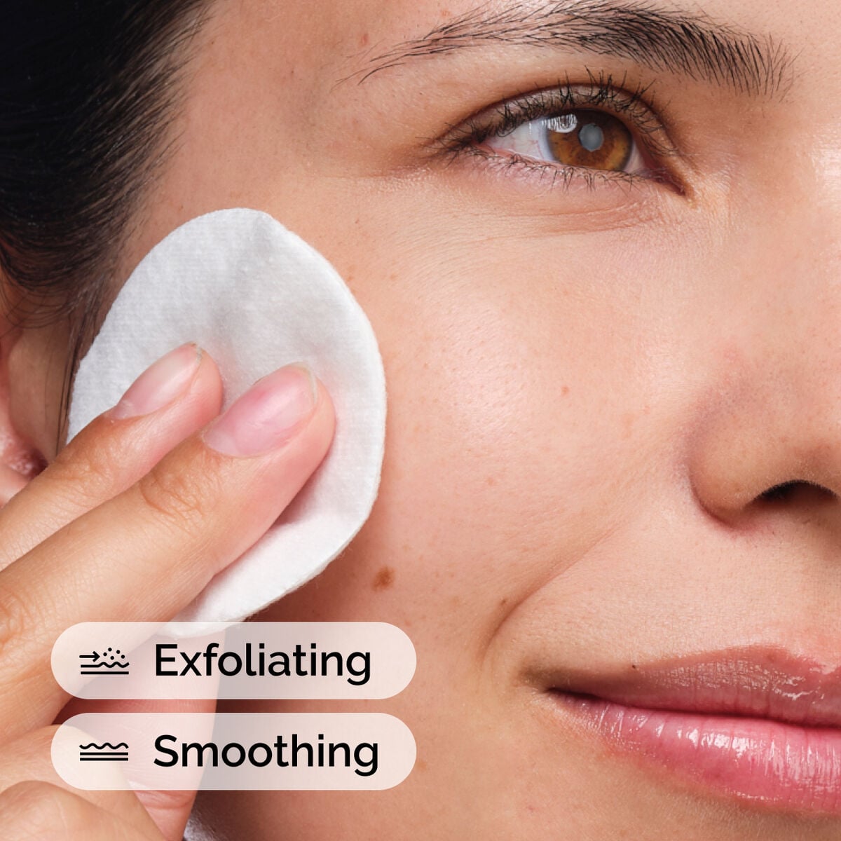 glycolic-acid-7-exfoliating-toner-h6 ord-glycolic-acid-exfoliating-toner-model-application-with-benefits.jpg
