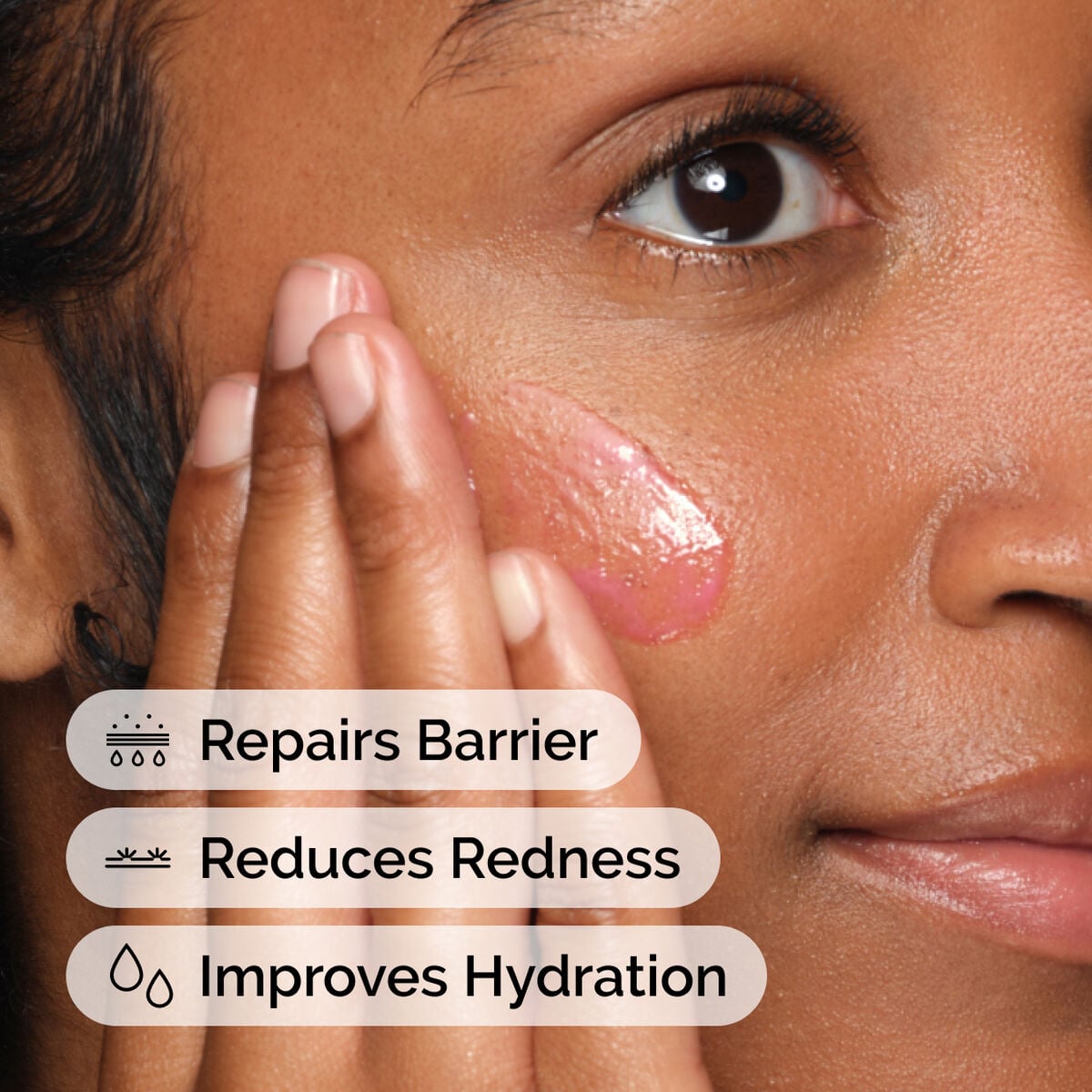 soothing-and-barrier-support-serum-set-g6 ord-soothing-barrier-support-serum-model-application-with-benefits.jpg