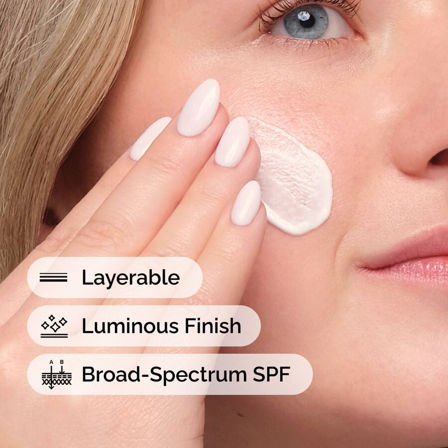 uv-filters-spf-45-serum-i4 uv-filters-spf-45-serum-model-application-with-benefits.jpg
